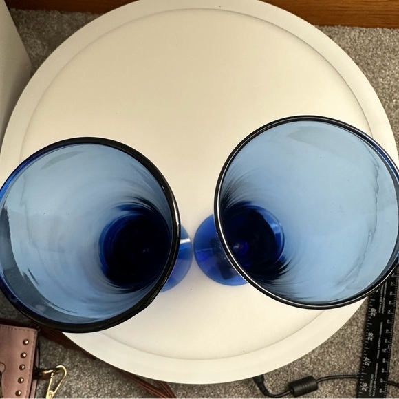 Set of 2 Vintage Mouth Blown Cobalt Blue Pilsner Beer Champagne Glasses Flutes - Picture 5 of 9